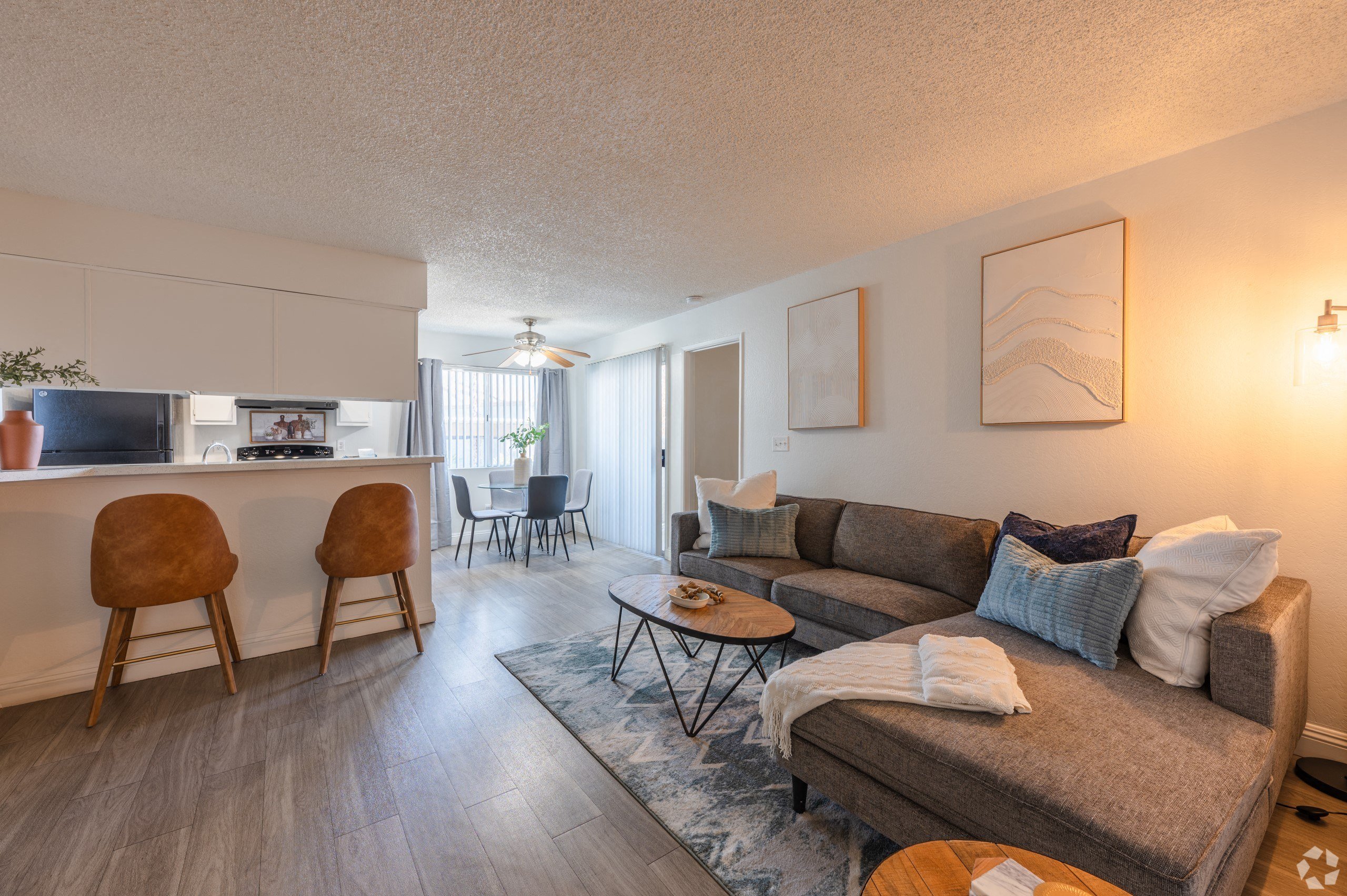 Sunset Winds Apartments